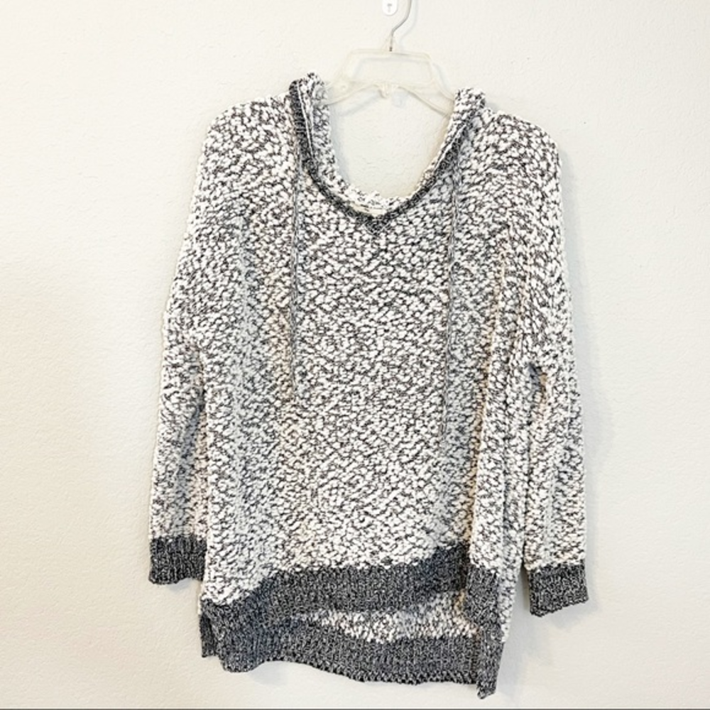 Entro Boutique Nubby Oversized Hooded Sweater